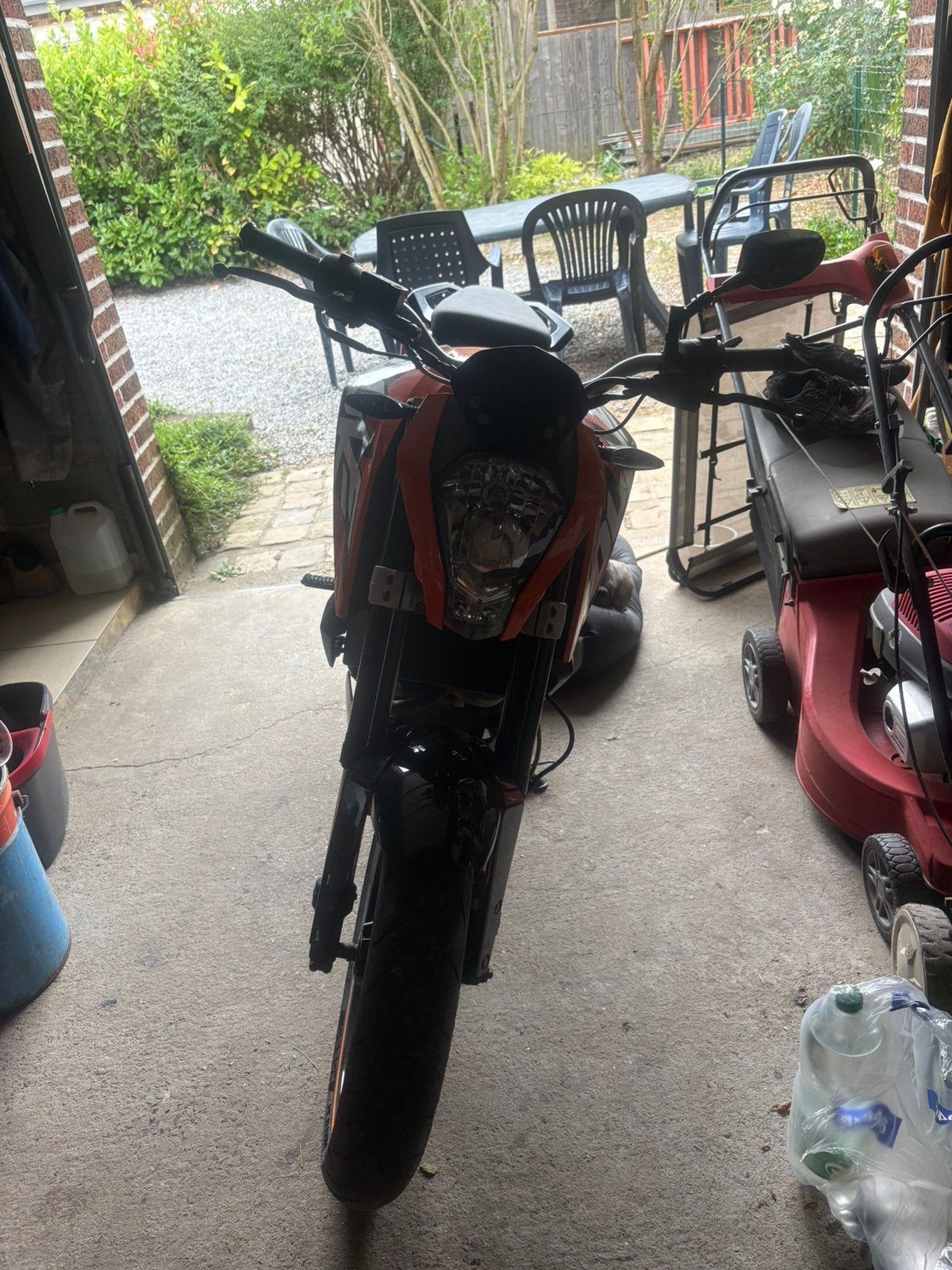 Ktm duke 125, Vélos & Vélomoteurs, Cyclomoteurs | Tomos, Enlèvement ou Envoi, Comme neuf