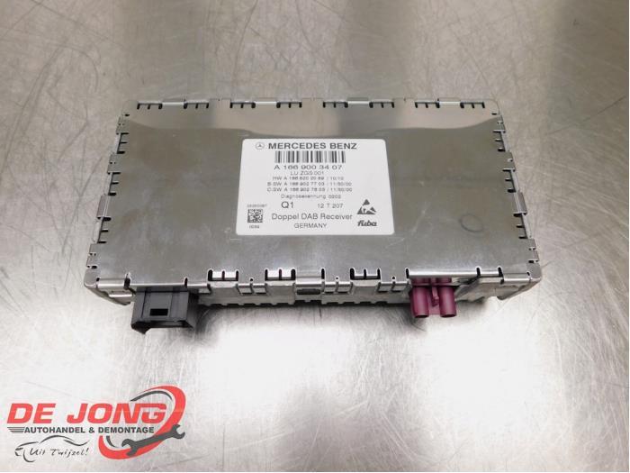 Amplificateur radio d'un Mercedes SLK, 3 mois de garantie, Utilisé, -, -