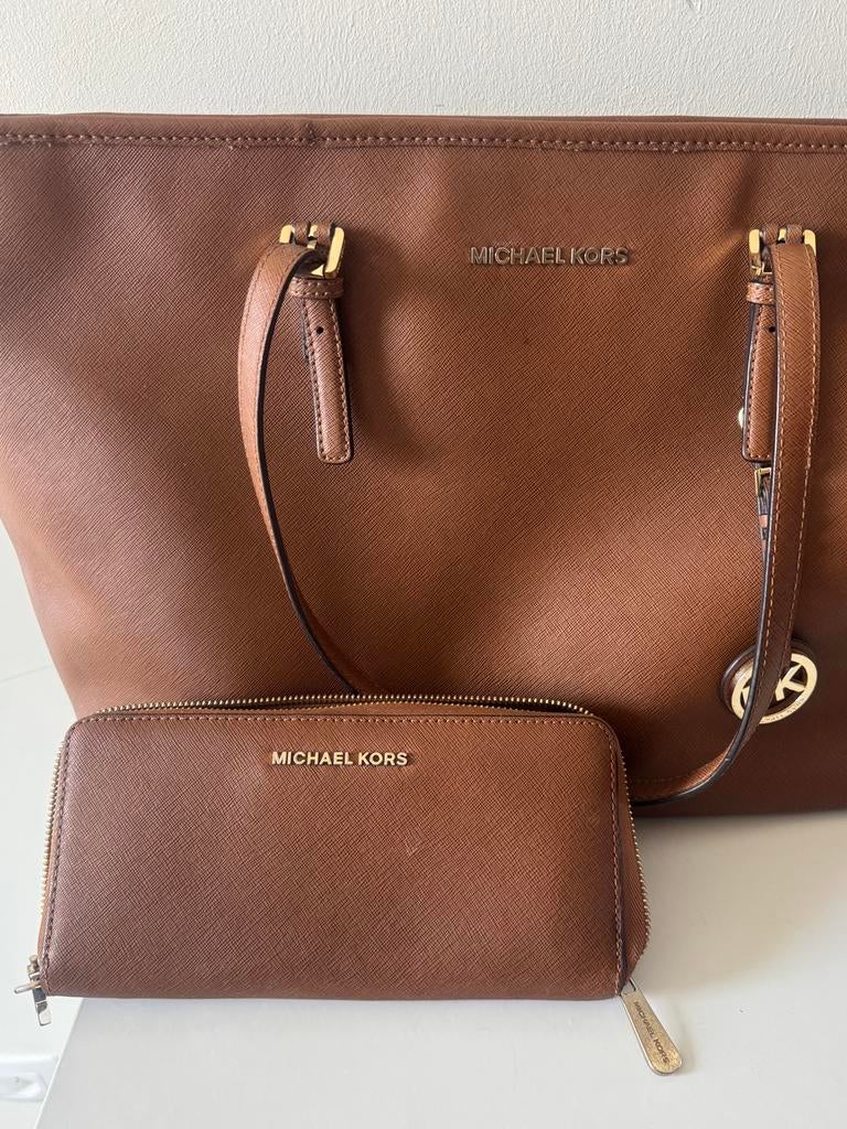 Sac Michael Kors plus portefeuille, Enlèvement, Comme neuf