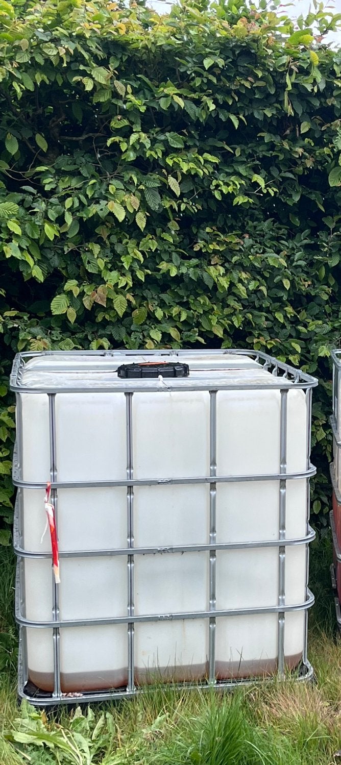 2 IBC vaten 1000L, Ophalen, Zo goed als nieuw
