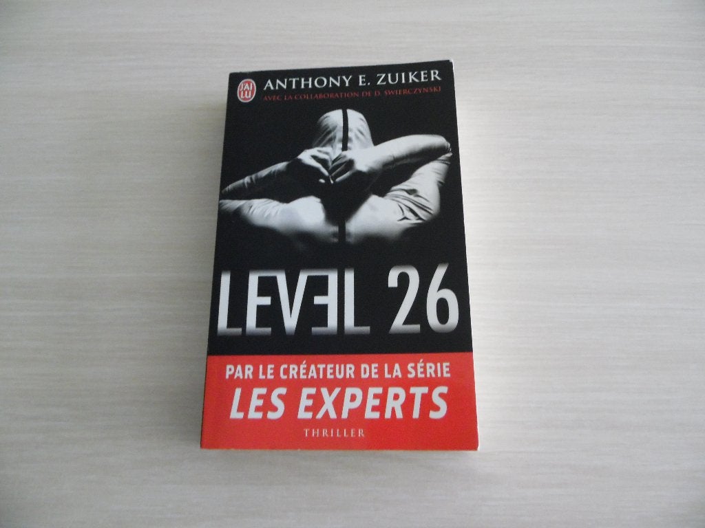 LEVEL 26 ANTHONY E. ZUIKER     TOME 1 ET TOME 2, Ophalen of Verzenden, Zo goed als nieuw, Anthony E. Zuiker, Amerika