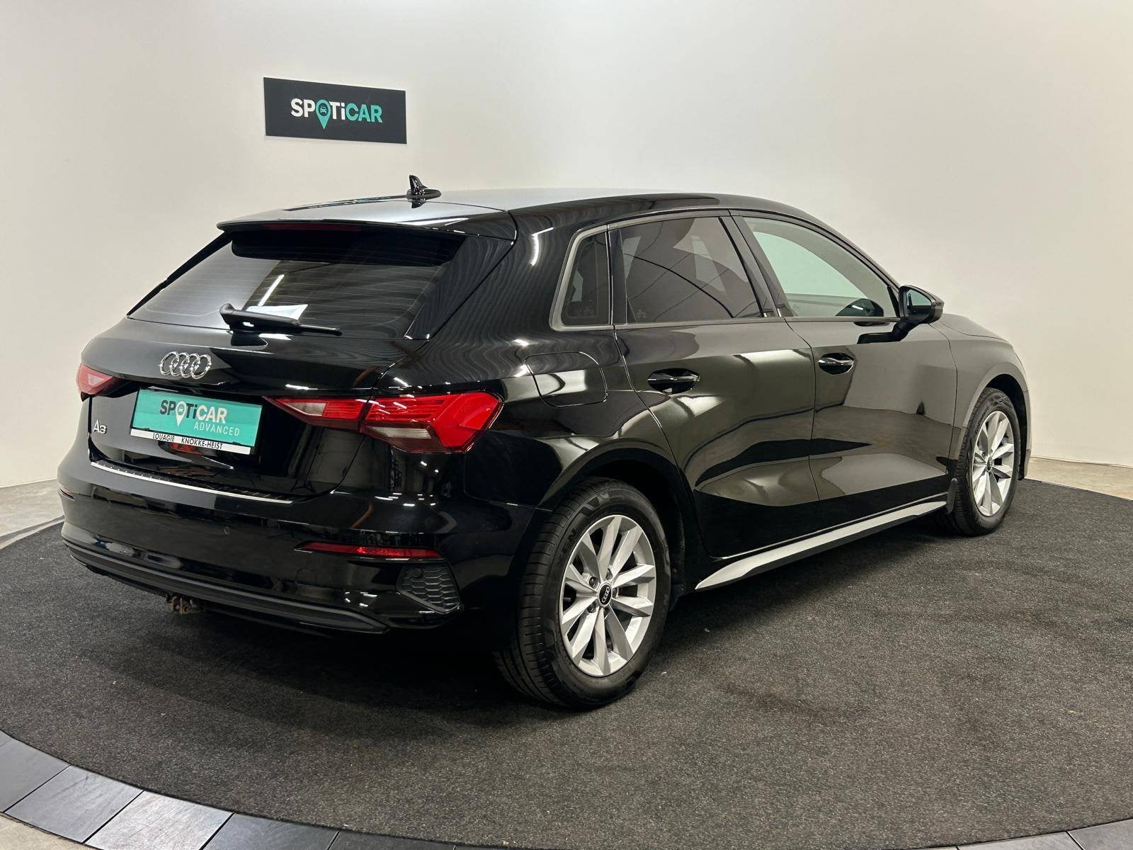 Audi A3 35 TFSI 1.5 BENZINE - AFNEEMBARE TREKHAAK (bj 2021), Auto's, 1360 kg, Stof, Bedrijf, Grijs