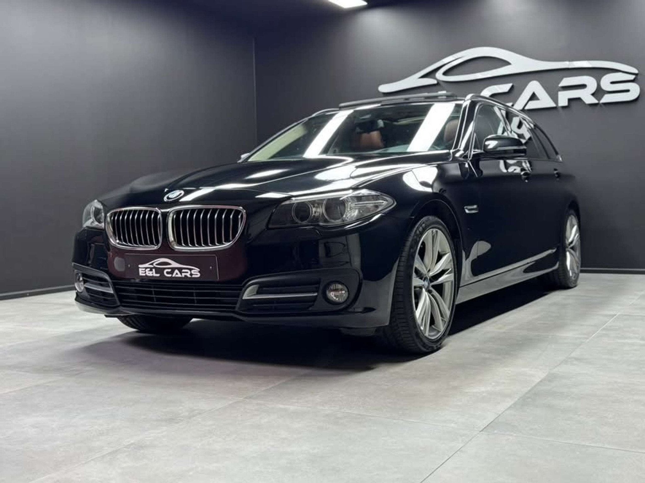 BMW 5 Serie 520 Touring 520 dA *12 mois de garantie*, Autos, BMW, Cuir, Entreprise, https://public.car-pass.be/vhr/bb385094-a68d-4b32-96ef-b99ff07c5263