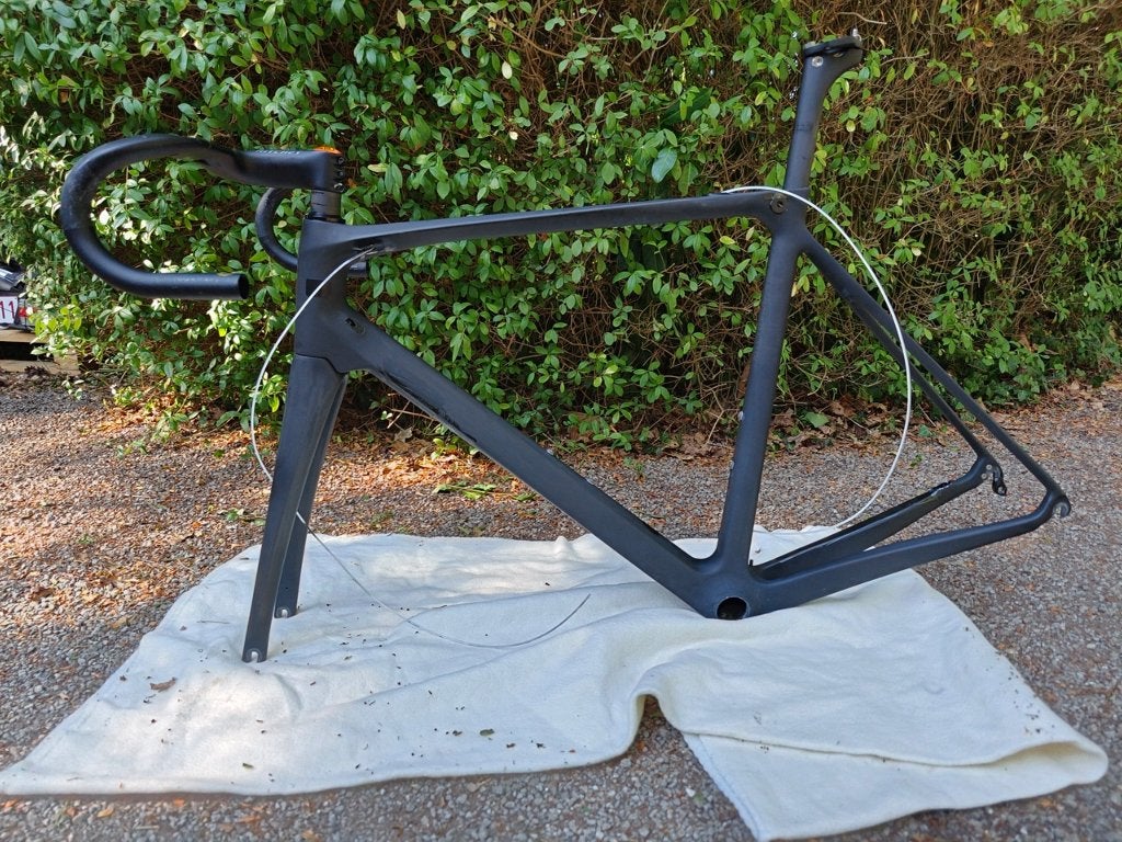 Yishun carbon road frame voor zelfbouw, Fietsen en Brommers, Fietsonderdelen, Ophalen, Frame, Gebruikt, Yishun