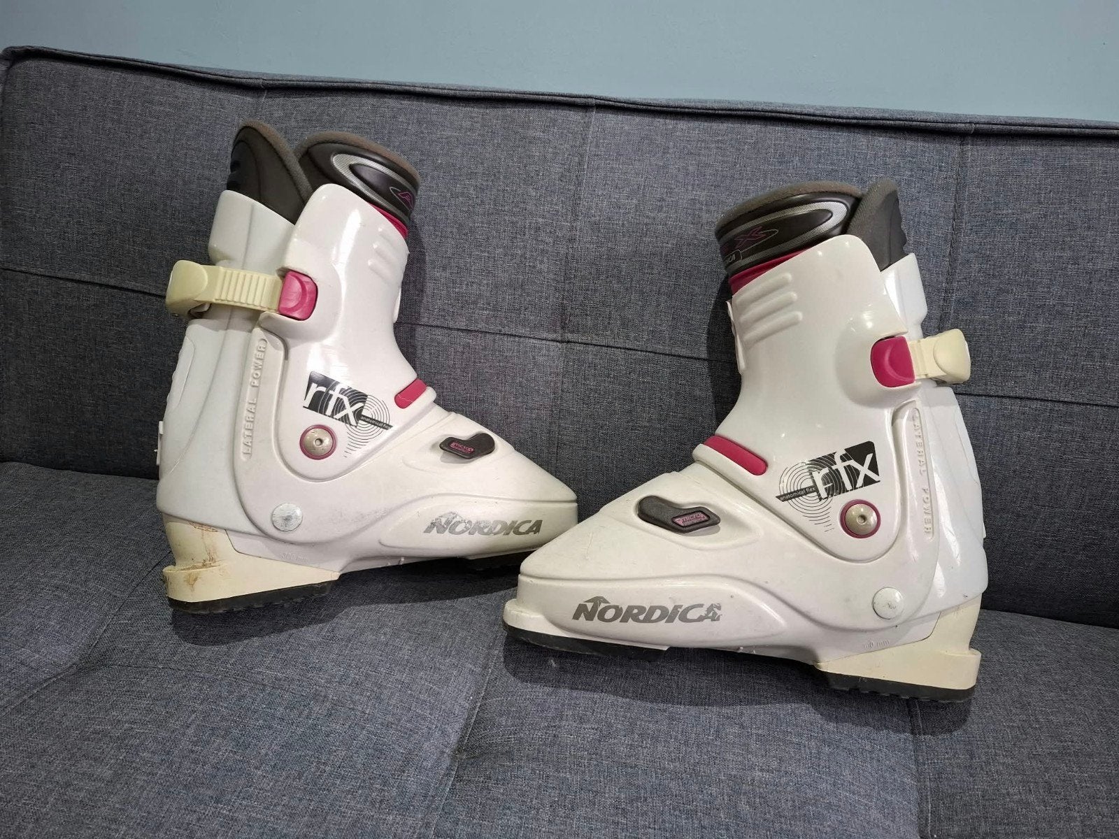 Chaussures de sky femme avec sac de rangement, Enlèvement