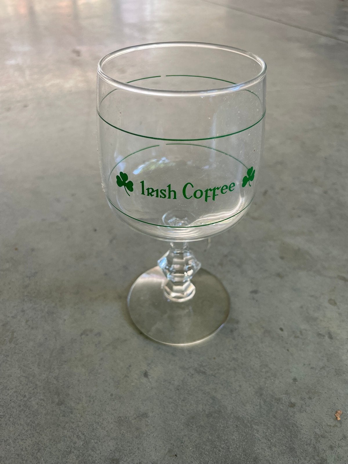 Irish coffee 1glas - vrije bijdrage voor het goede doel, Enlèvement, Comme neuf