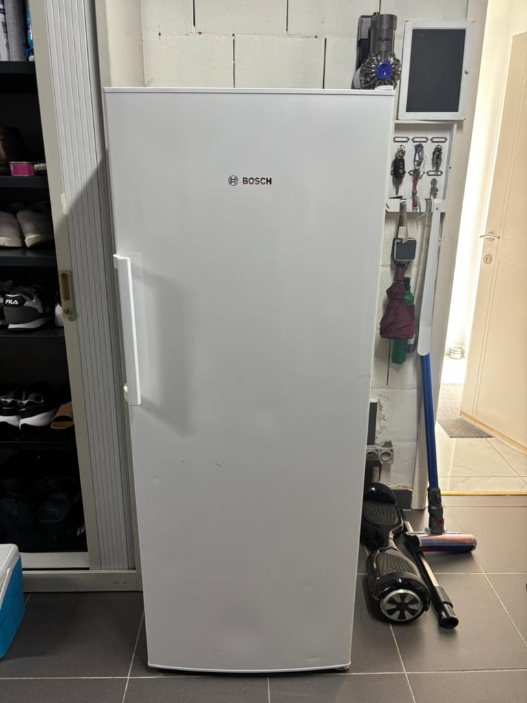 Bosch diepvriezer, Elektronische apparatuur, Ophalen, Zo goed als nieuw