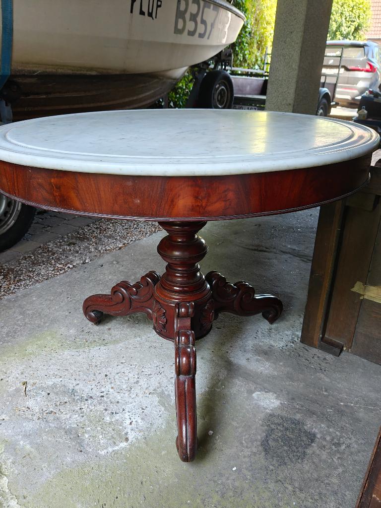 Louis Philippe tafel met marmer blad, Ophalen