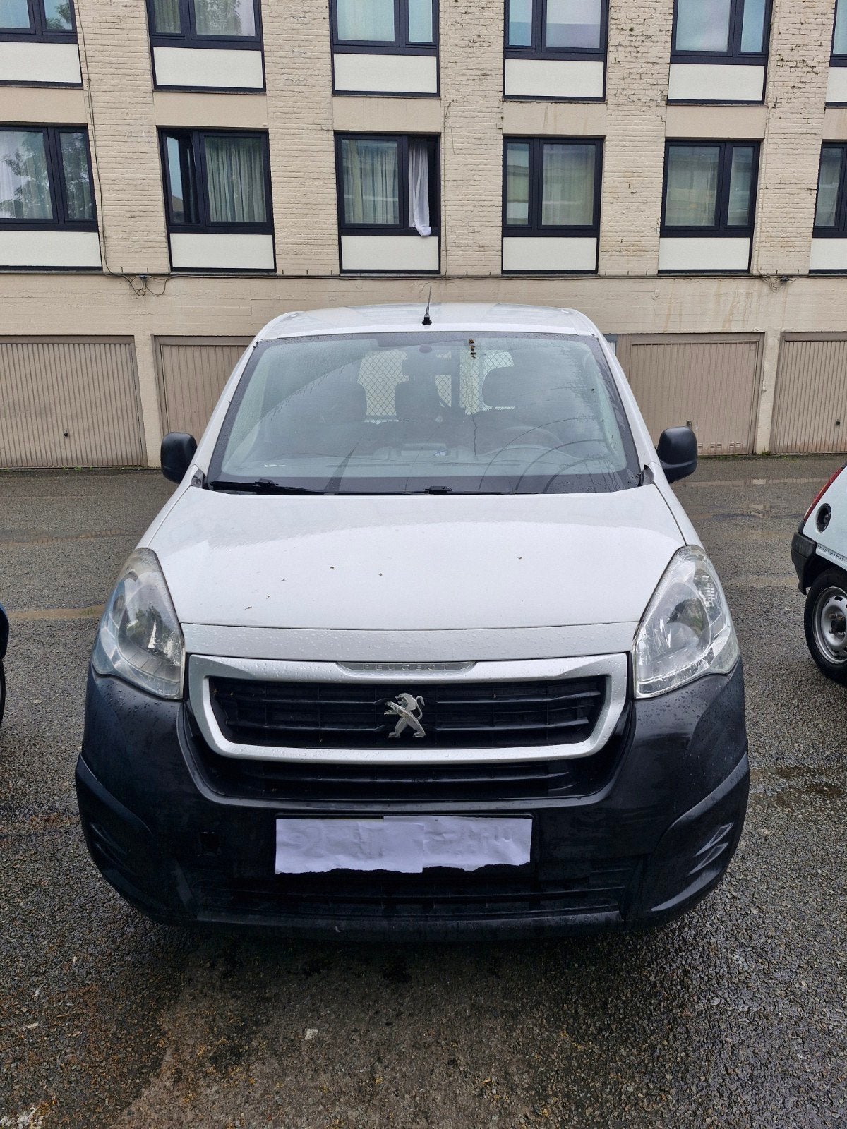 Camionette Peugeot Partner met chauffeur te huur, Boeken, Vervoer en Transport, Ophalen