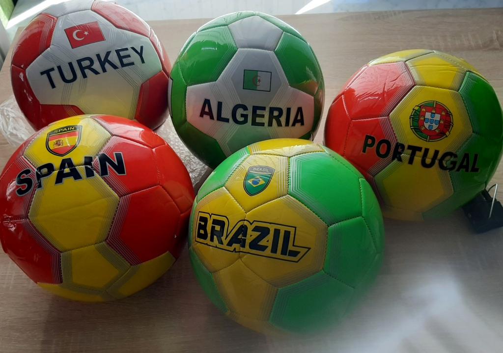 Nieuwe voetbal ballen!!!, Ophalen