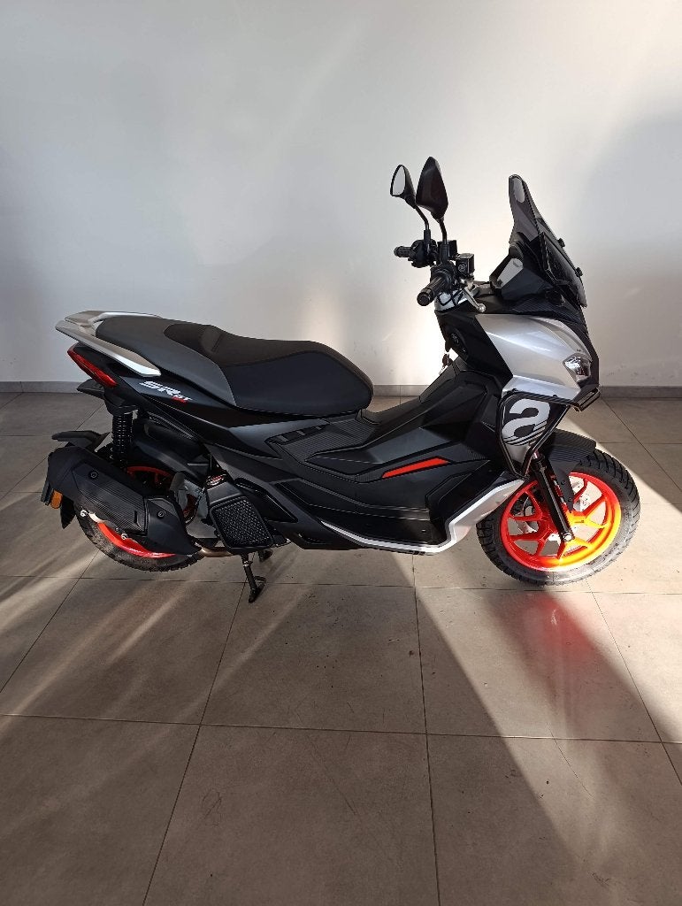 Aprilia SR GT Sport, Scooter, Entreprise, Occasion, Permis Moto A1 minimum