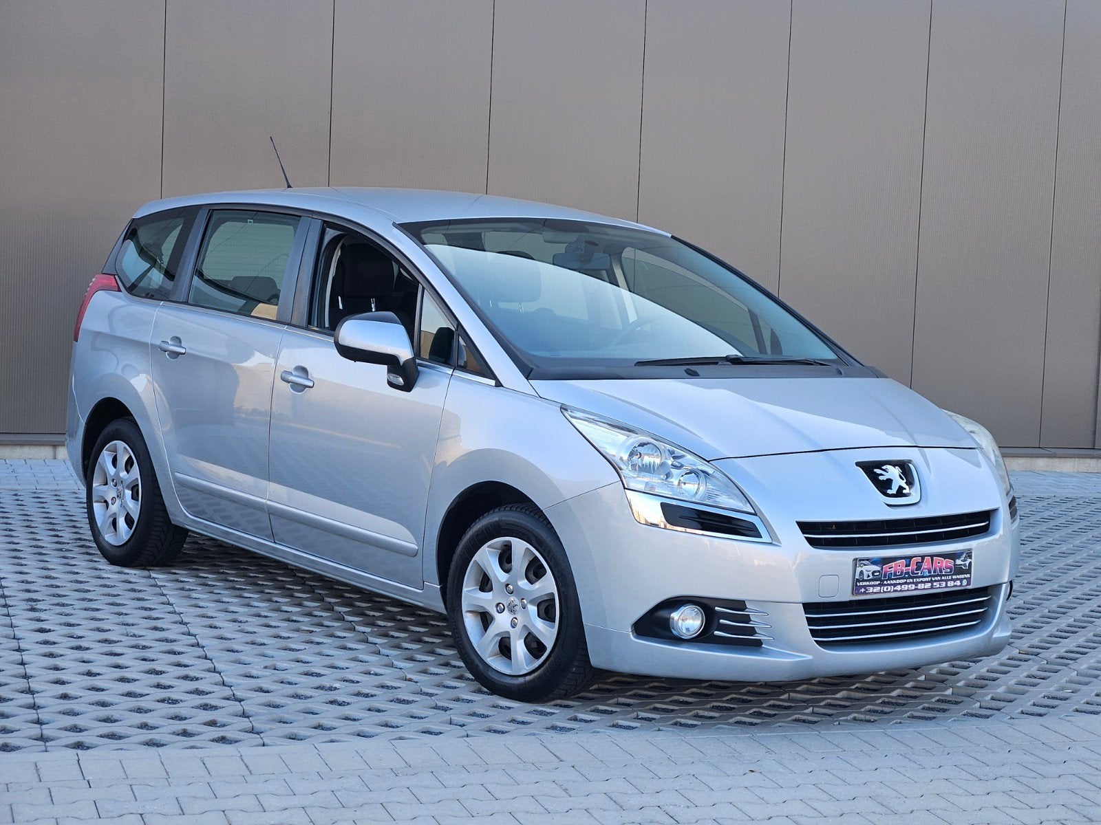 Peugeot 5008 2009 1.6 hdi 108pk/7 Localisation/Attelage de r, Autos, Peugeot, Entreprise, Achat, Diesel, Euro 4, MPV ou Monospace