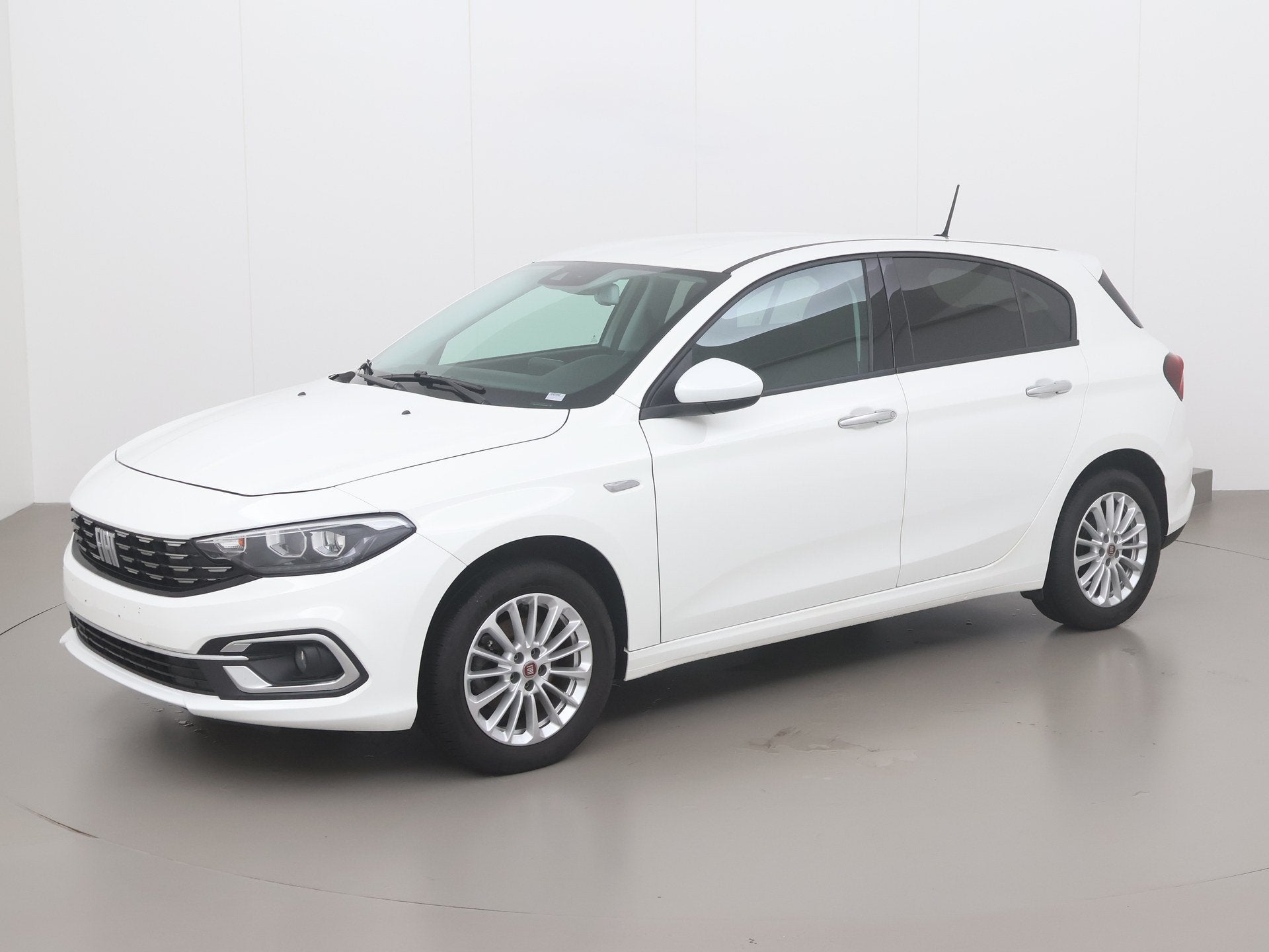 Fiat Tipo Hatchback t firefly life 101, Autos, Achat, Entreprise, Boîte manuelle, Verrouillage central