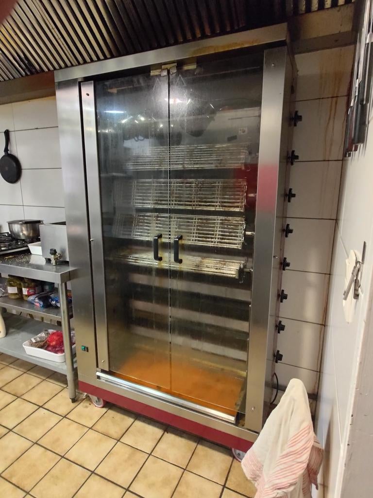 Rôtissoire à gaz ( 2 pièces) 800€/pièce, Articles professionnels, Enlèvement