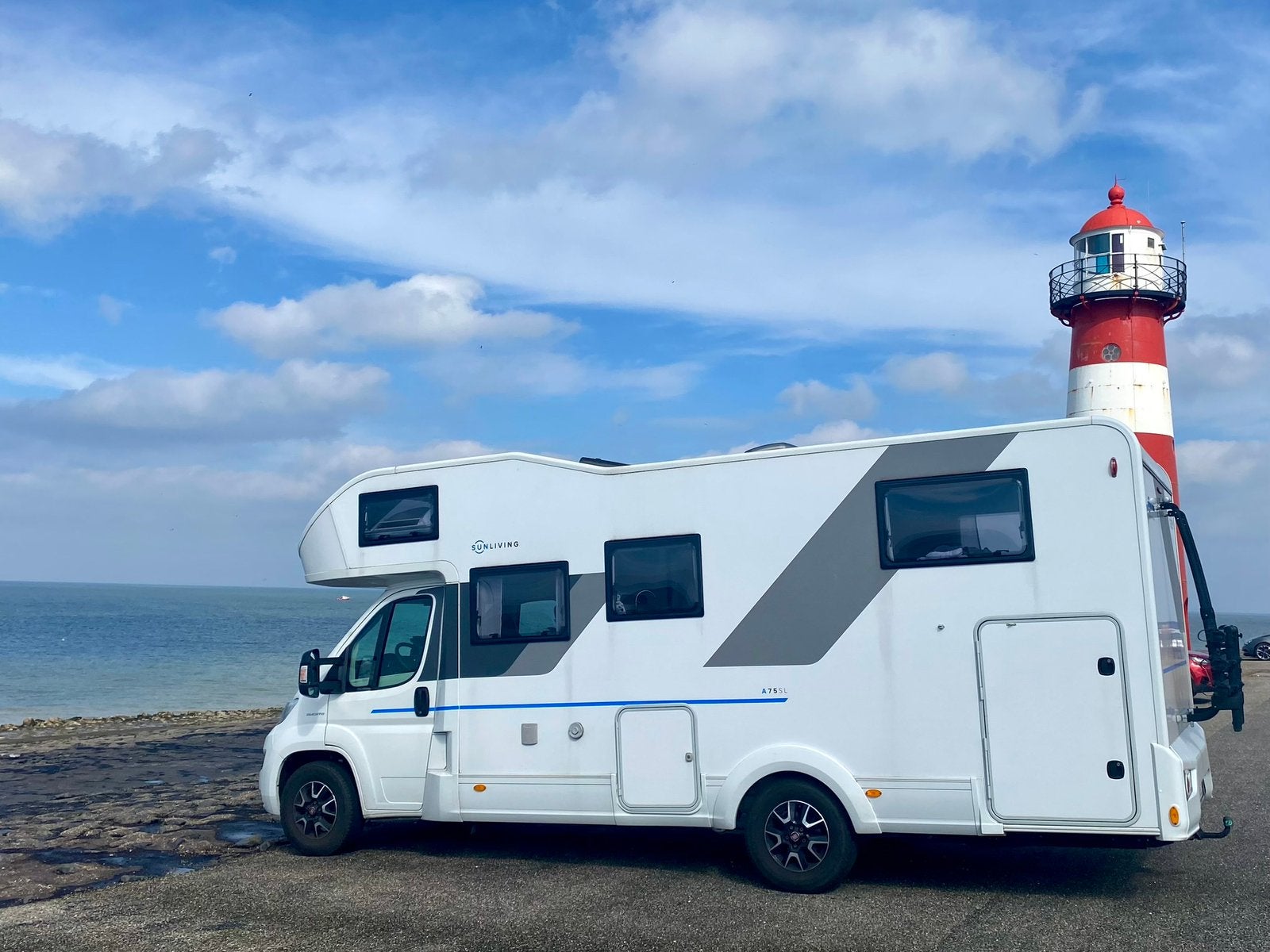 Sun Living A75SL 2021 — 5 couchages — 59 000 km, Douche, Diesel, Particulier, Alcôve