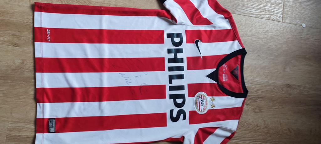 Gesigneerd voetbalshirt Luc Nilis, Verzamelen, Ophalen, Shirt