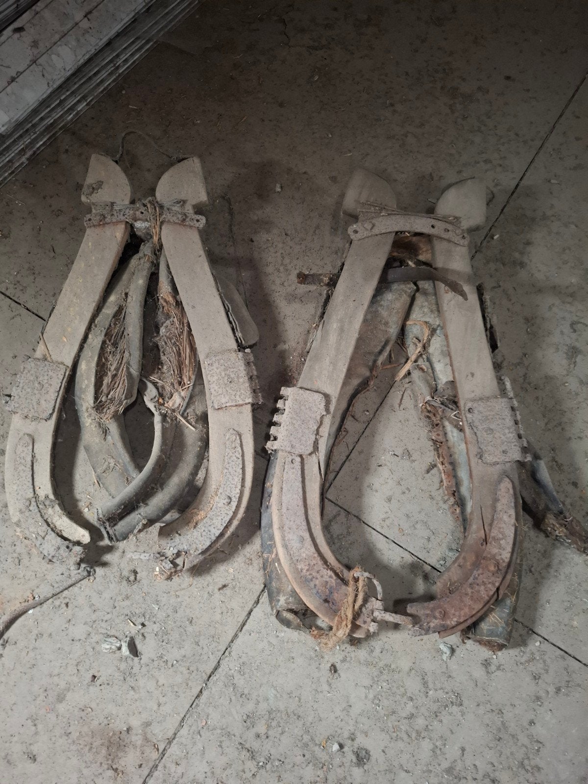Paardenmateriaal gratis, Enlèvement