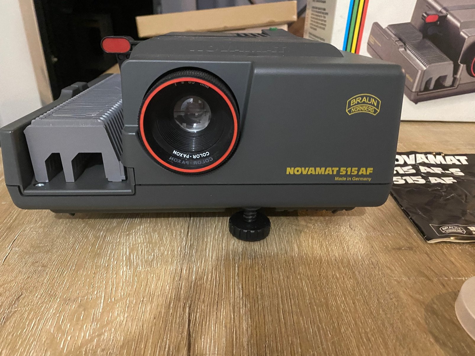 Dia projector nieuw met originele dood uit 1985, Antiek en Kunst, Antiek | Tv's en Audio, Ophalen
