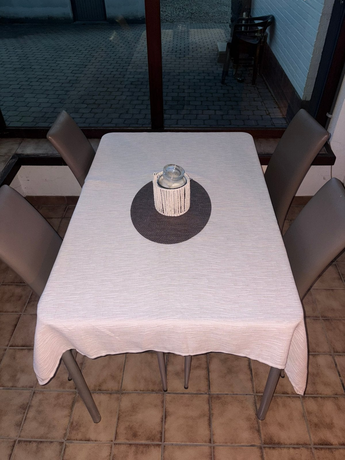 Eettafel met 4 stoelen, Huis en Inrichting, Complete eetkamers, Ophalen, Zo goed als nieuw