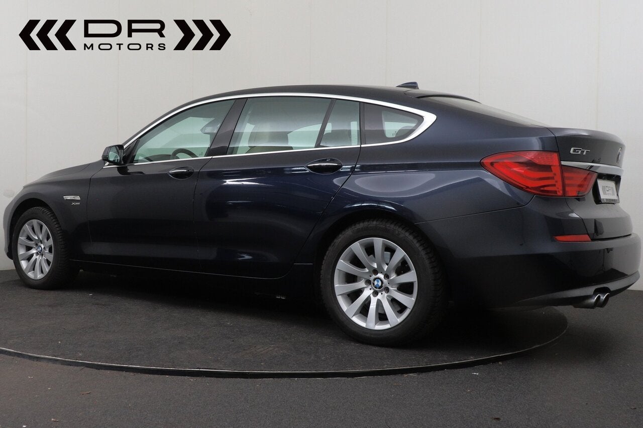 BMW 530 Gran Tourismo GT - X DRIVE - COMFORTZETELS - CAMERA, Auto's, BMW, Beige, 2993 cc, Bedrijf, 183 g/km