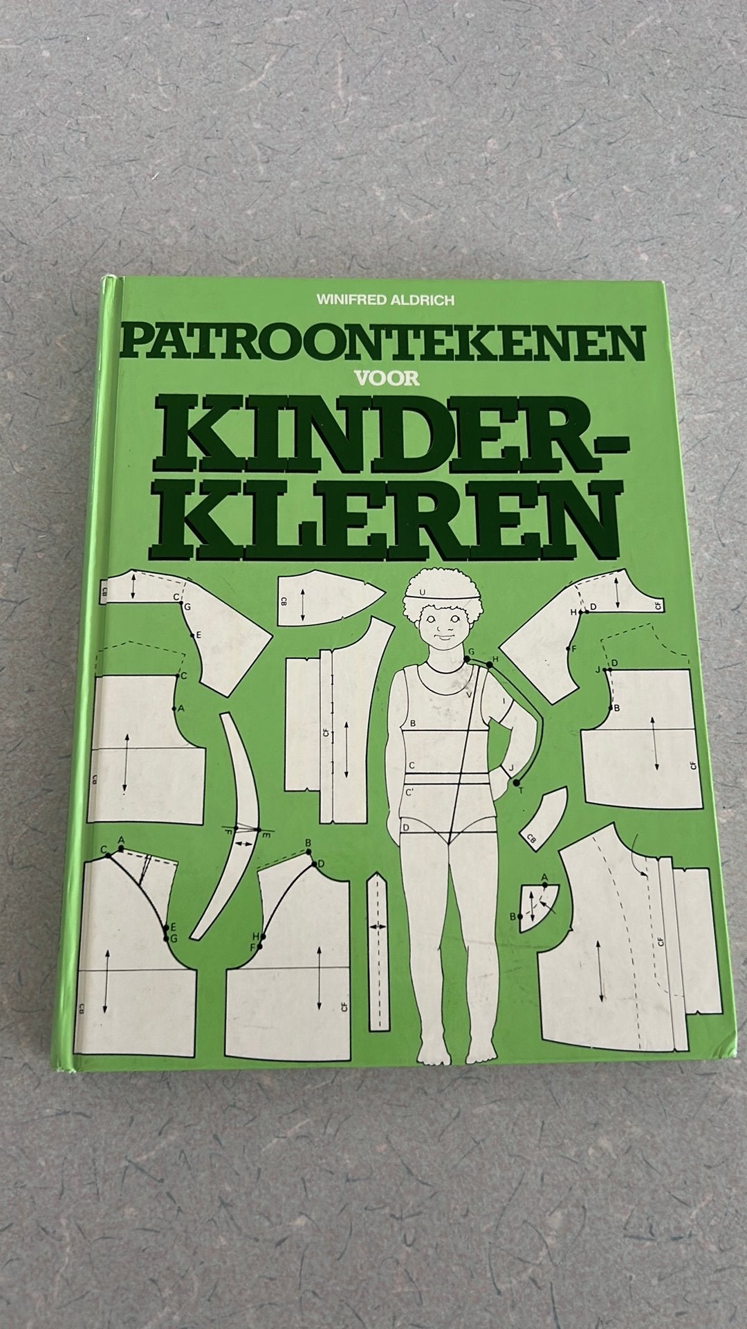 Patroontekenen voor Kinderkleren, Boeken, Ophalen of Verzenden, Gelezen, Niet van toepassing