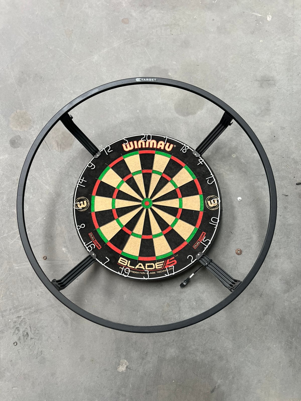 Winmau blade 5 dart bord + target verlichting, Ophalen, Zo goed als nieuw, Dartbord