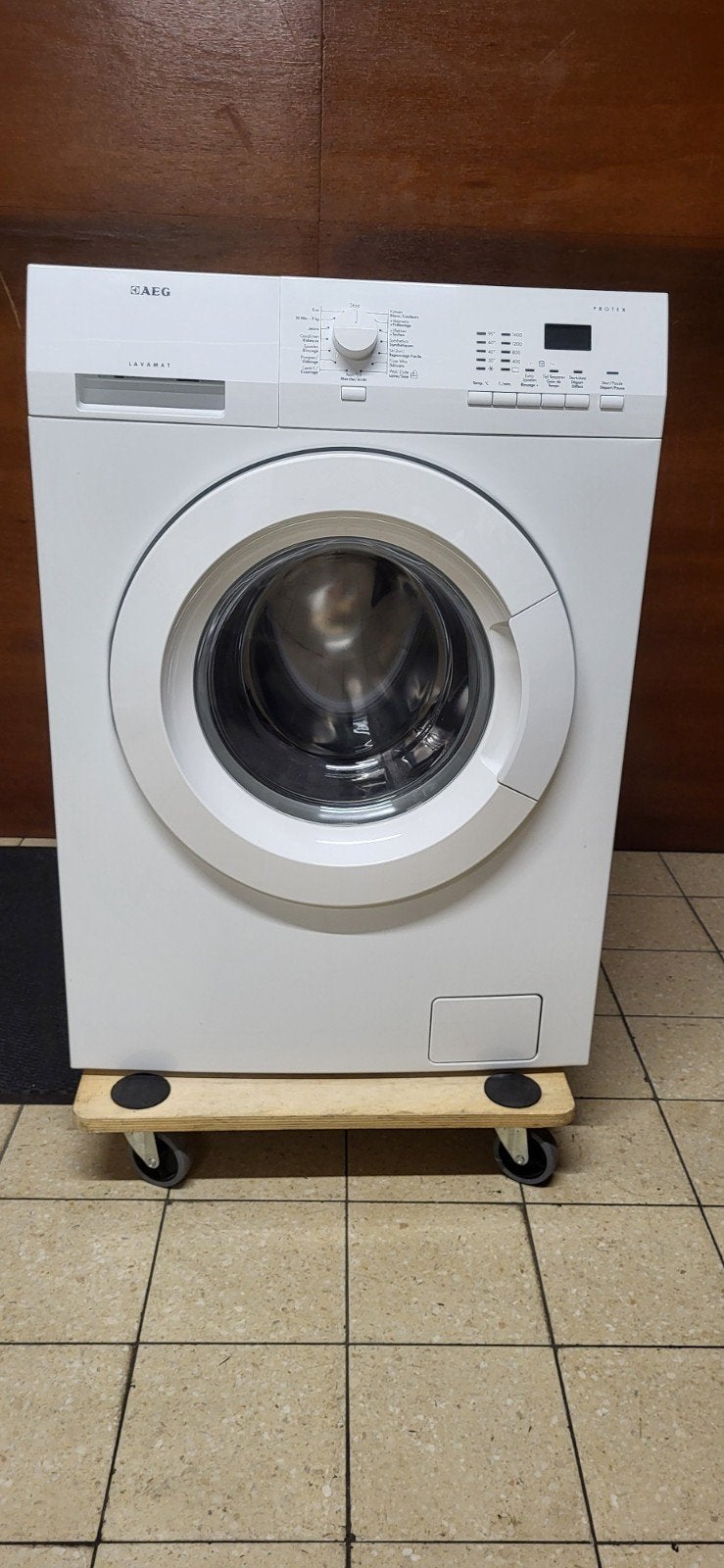 AEG Wasmachine Lavamat, Elektronische apparatuur, Ophalen, Handwasprogramma, Zo goed als nieuw, Voorlader