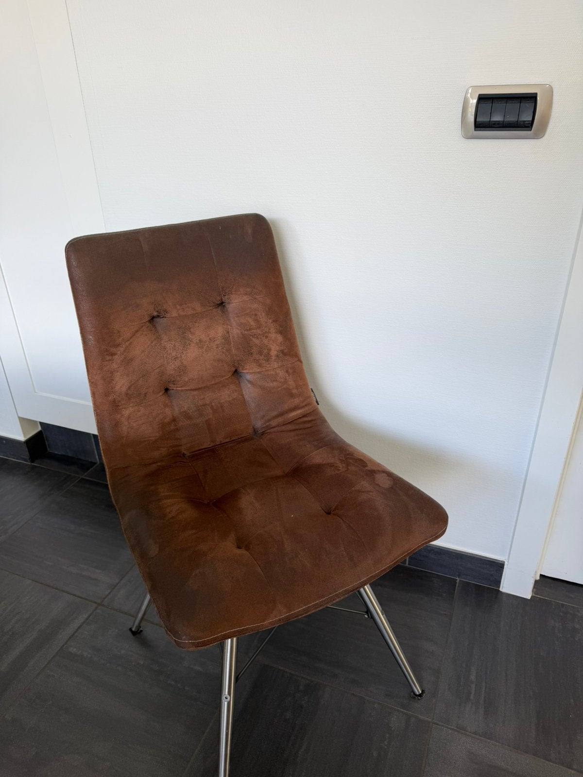 4 Zachte design stoel (prijs voor alles samen), Ophalen, Zo goed als nieuw