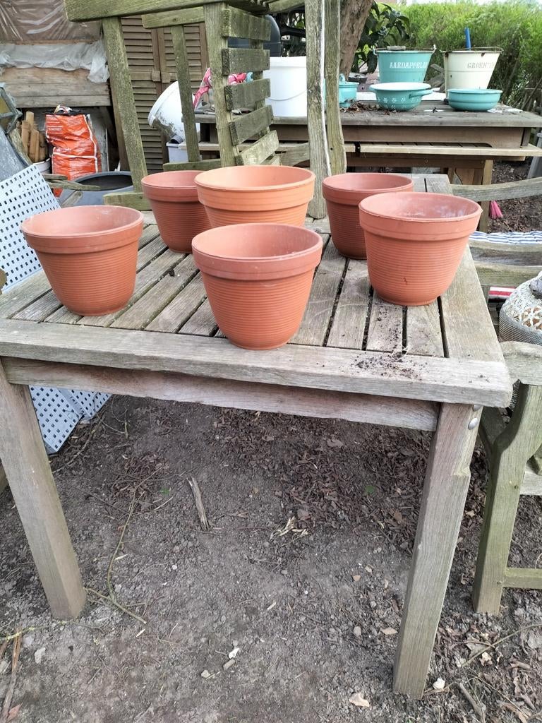 Leuke set terracotta bloempotten zo goed als nieuw, Tuin en Terras, Ophalen, Binnen
