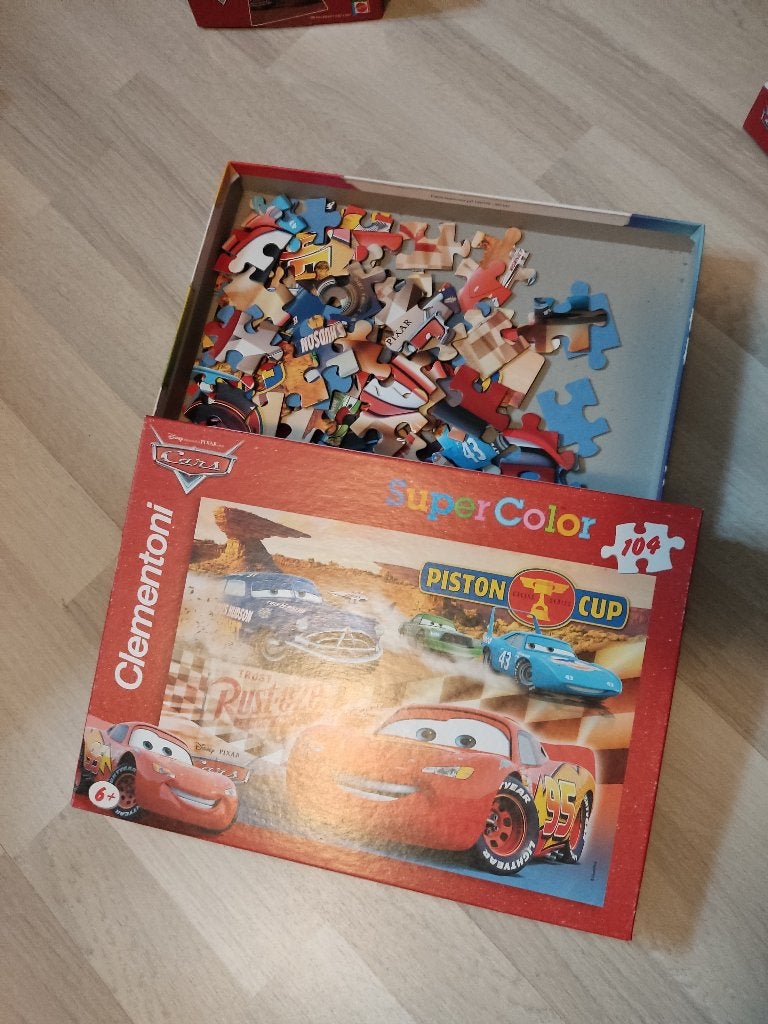 Puzzels cars, Kinderen en Baby's, Ophalen, Meer dan 50 stukjes, Zo goed als nieuw, 4 tot 6 jaar
