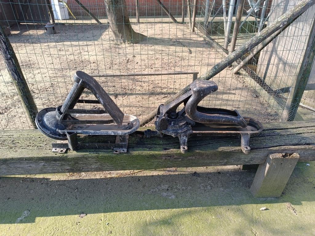 Weidepomp, Dieren en Toebehoren