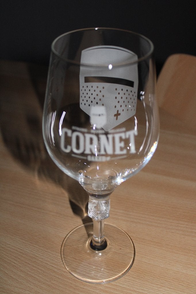 Rare verre à bière « Cornet » en version blanche., Collections, Enlèvement ou Envoi, Neuf, Verre ou Verres, Autres marques