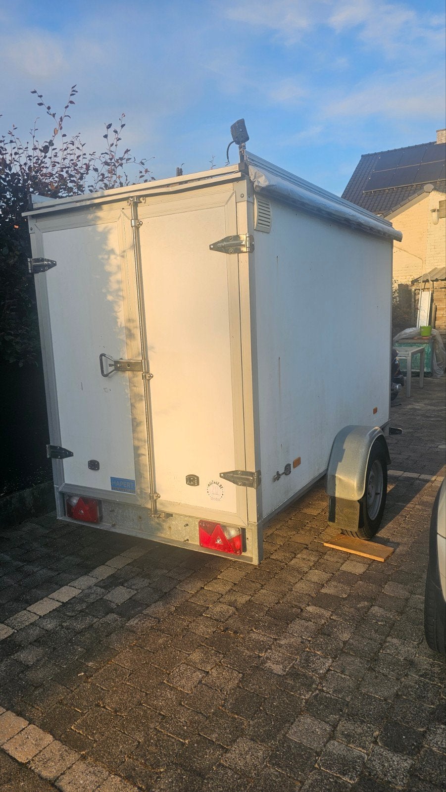 Gesloten aanhangwagen Hapert, Enlèvement