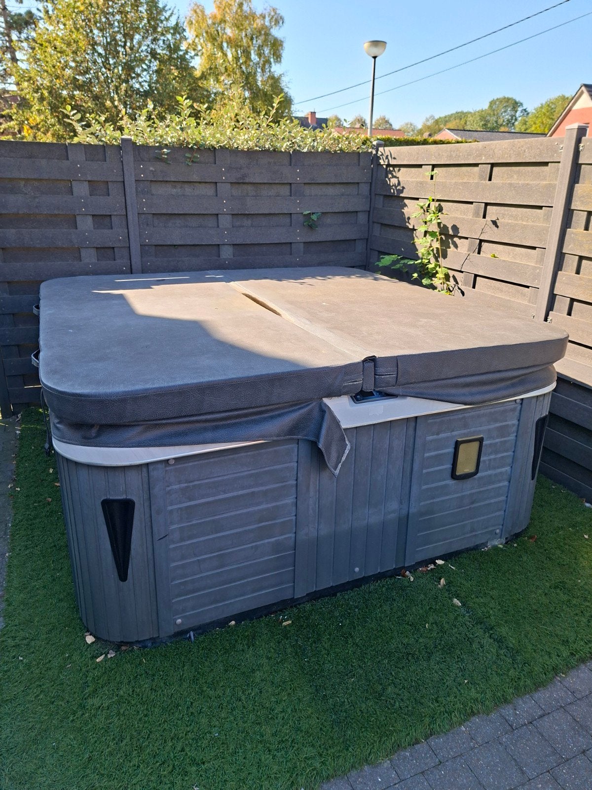 gratis jacuzzi met lek, Tuin en Terras, Ophalen, Gebruikt, Afdekzeil, Vast