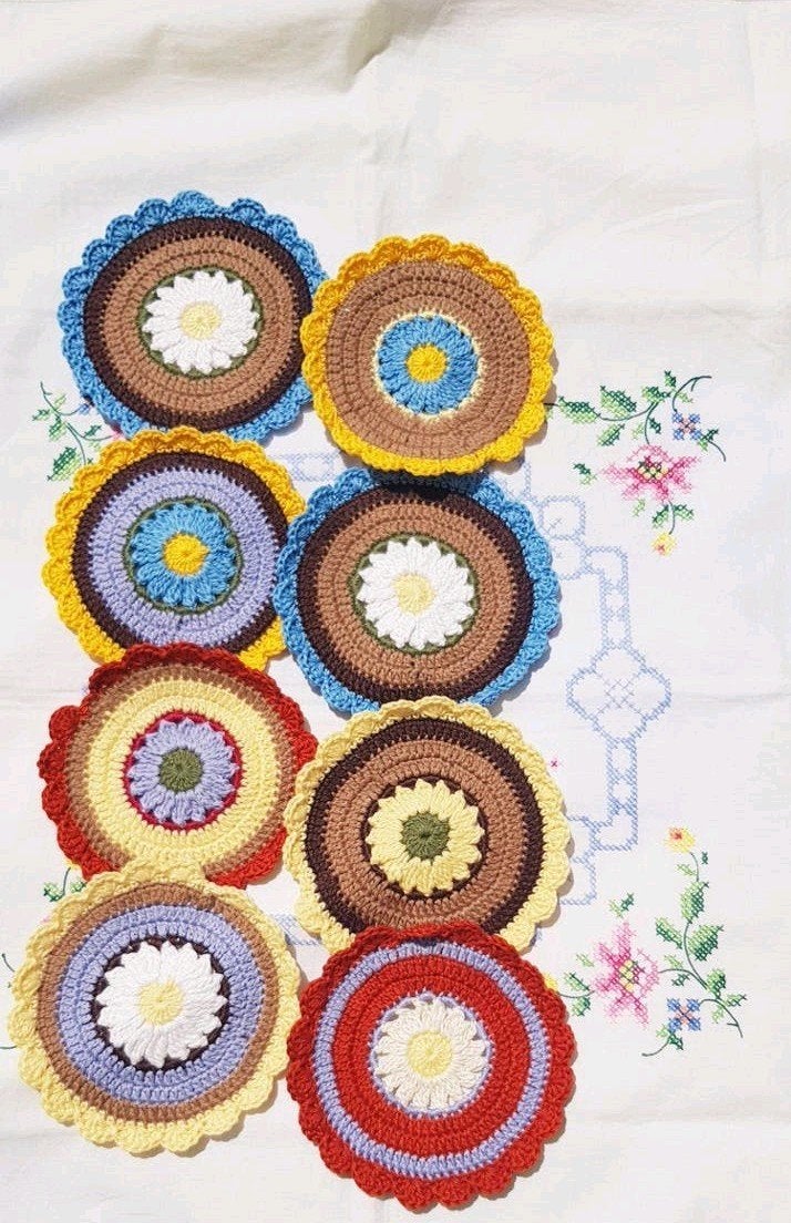 Set gehaakte placemats met bloemen (handgemaakt), Huis en Inrichting, Ophalen of Verzenden, Nieuw, Glas of Kopje