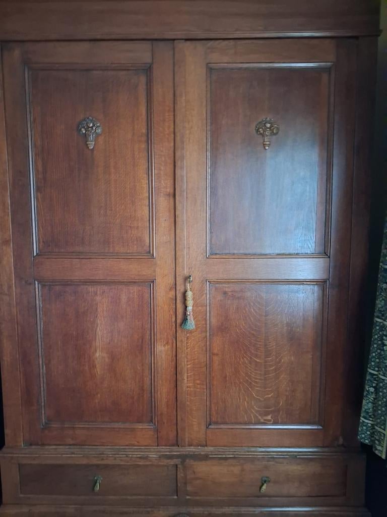 Kleerkast, kledingkast, Ophalen