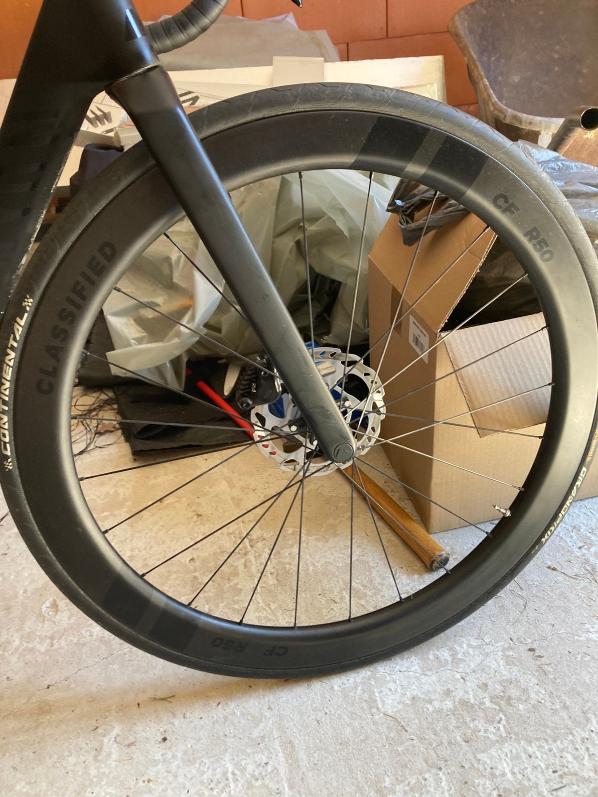 Handgespaakte wielen Carbon dt swiss 240 naaf, Fietsen en Brommers, Ophalen, Zo goed als nieuw, Carbon