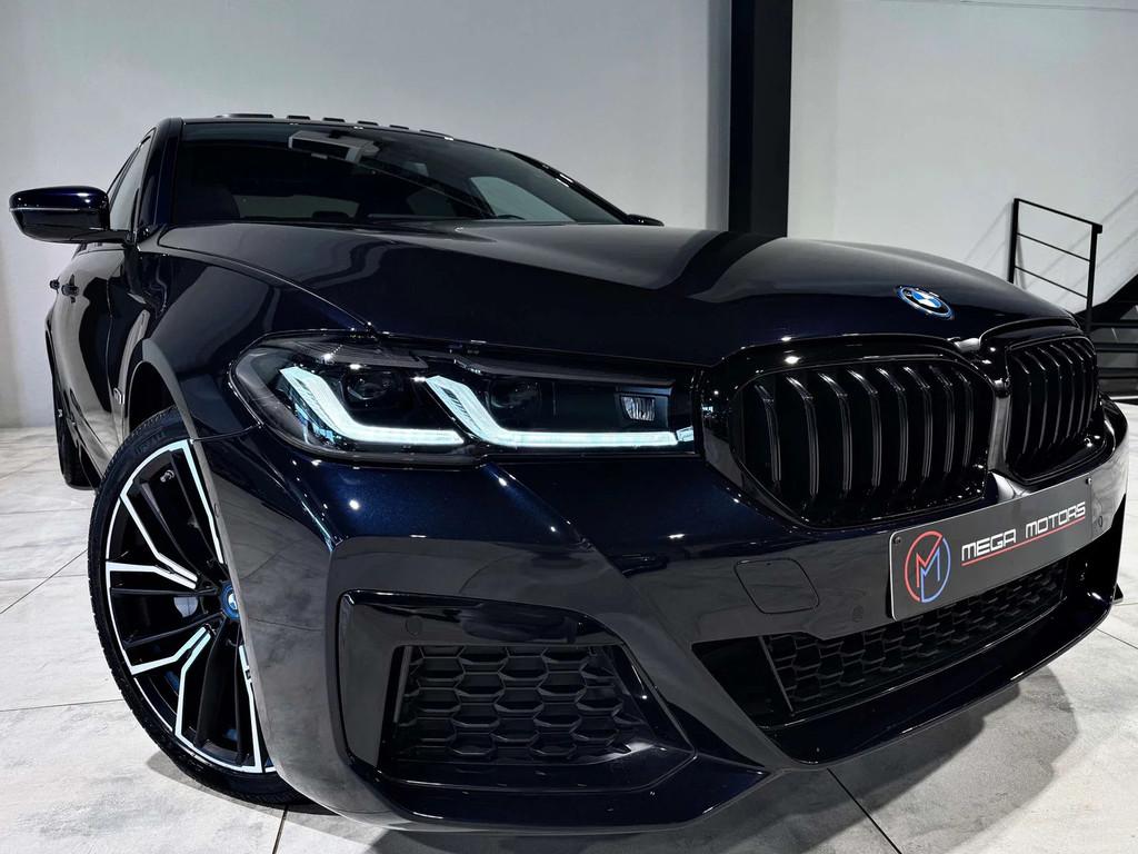 BMW 5 Serie 530 eAS 292CV PACK M" ! TVA/BTW ! CARPLAY CAMERA, Cuir, 32 g/km, Entreprise, Noir