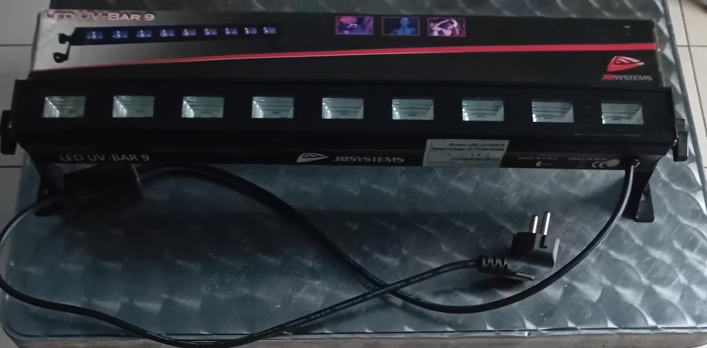 2x JB Systems Led uv bar 9 "black light". 1 nieuw 2 goe als, Musique & Instruments, Enlèvement, Neuf, Lumières, Couleur