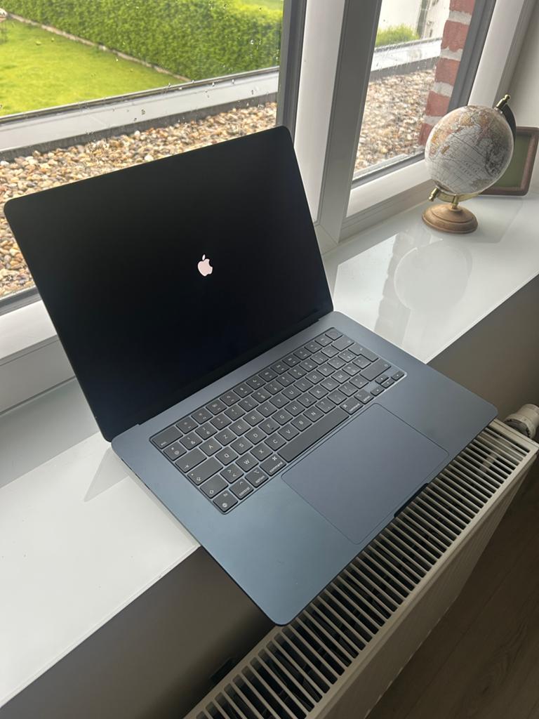 Apple MacBook Air 15 inch (2024) M3 (8 core CPU/10 core GPU), Computers en Software, Apple Macbooks, Ophalen, Zo goed als nieuw