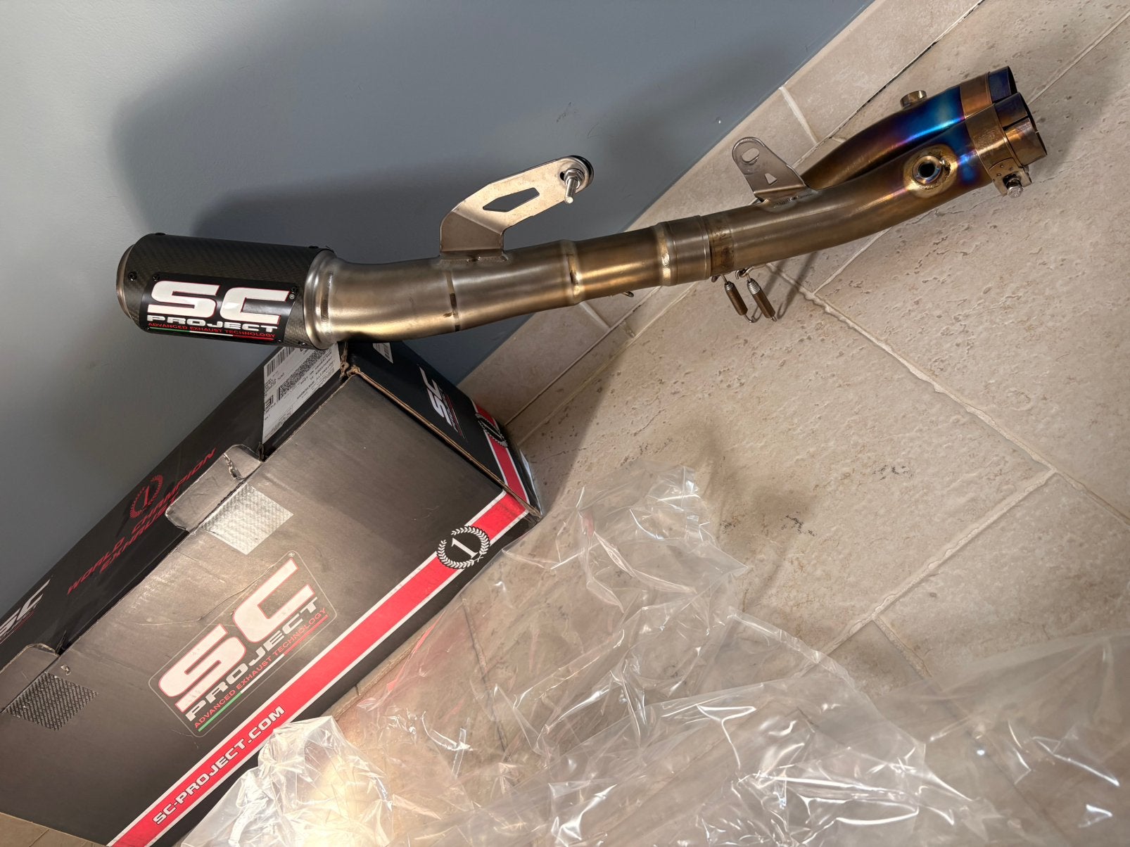 R1 SC project titanium uitlaat carbon demper, Ophalen, Zo goed als nieuw