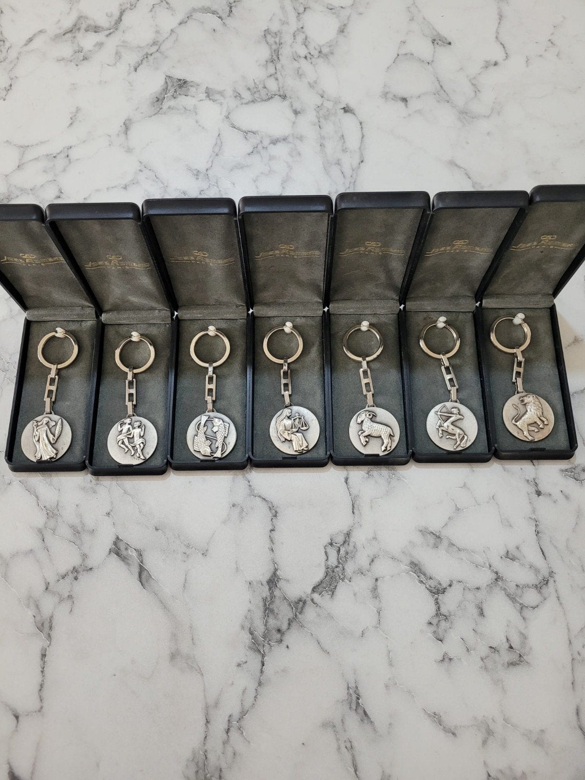 Porte-clés représentant les signes du zodiaque, Postzegels en Munten, Ophalen of Verzenden