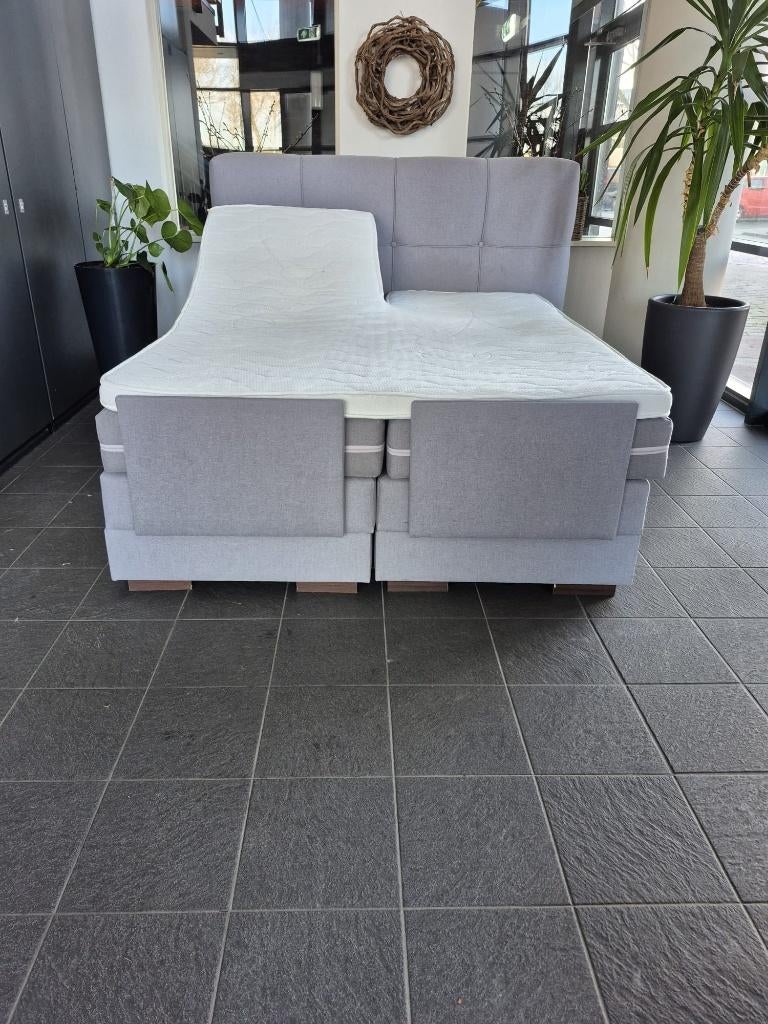 Bezorging is mogelijk 160x200 inzgs Elektrische boxspring, Huis en Inrichting, Ophalen of Verzenden, Zo goed als nieuw, 200 cm
