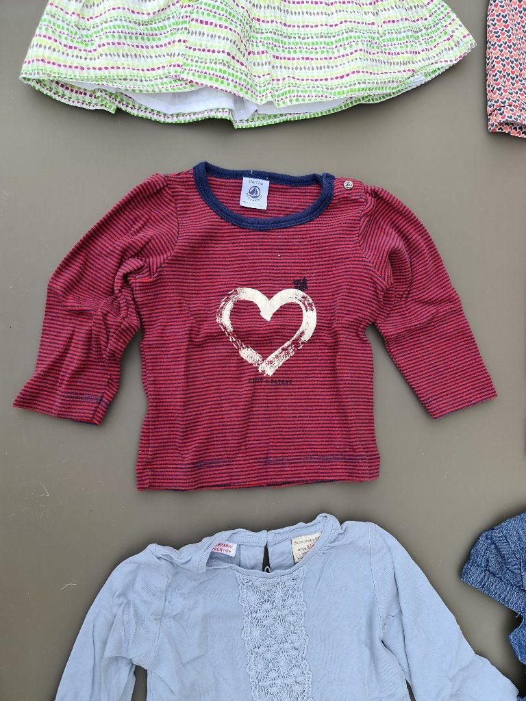 gestreepte longsleeve met hart Petit Bateau 12m/74m, Enfants & Bébés, Enlèvement, Comme neuf