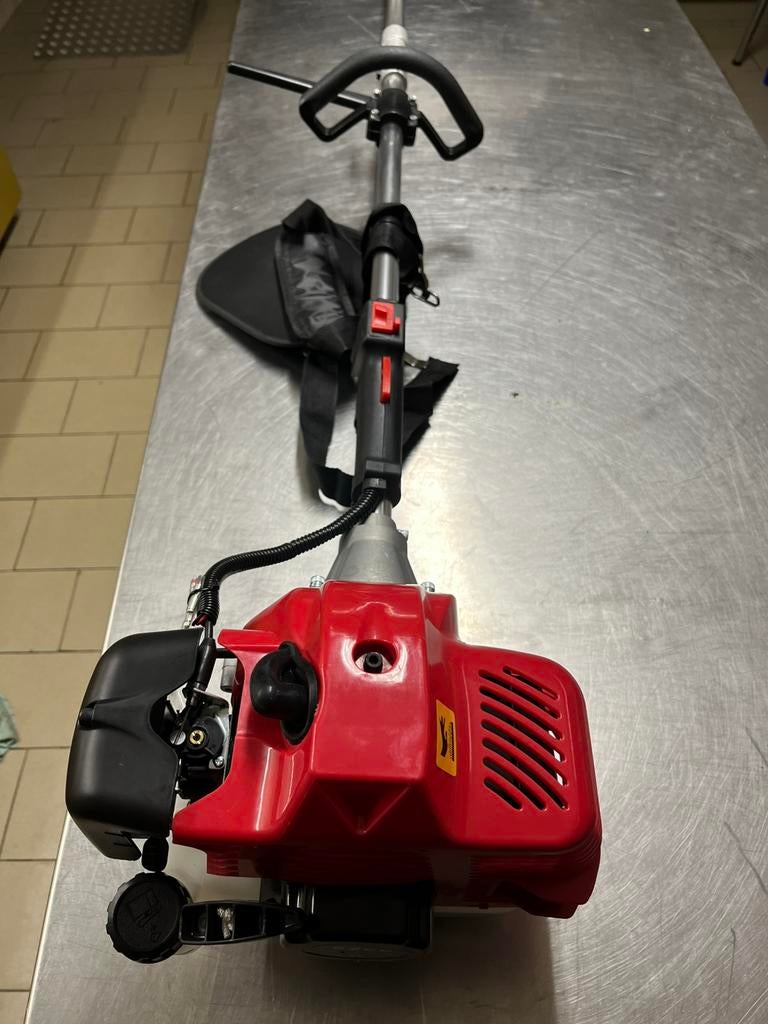 Borstel op motor, Tuin en Terras, Bosmaaiers, Ophalen, Zo goed als nieuw