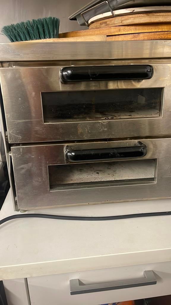 Pizzaoven, Elektronische apparatuur, Ophalen, Zo goed als nieuw, Pizzaoven