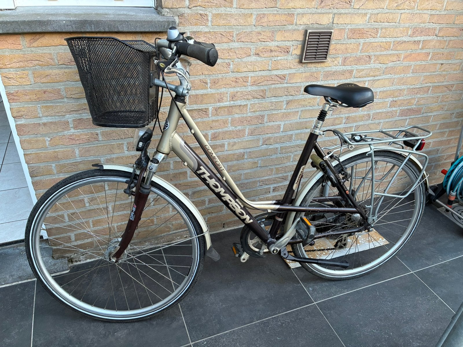 Damesfiets Thompson Comfort, Gebruikt, Velgrem, 56 cm of meer, Ophalen