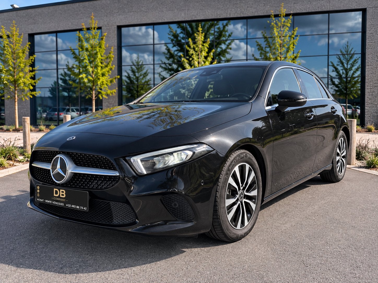 Mercedes A180 /GARANTIE/NAVI/BOITE AUTO/, Autos, Cuir, Euro 6, Entreprise, Garantie prolongée