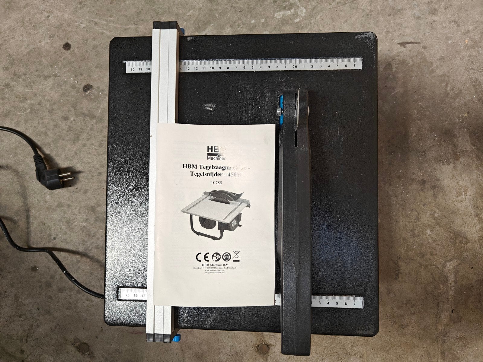 HBM elektrische tegelsnijder, Ophalen