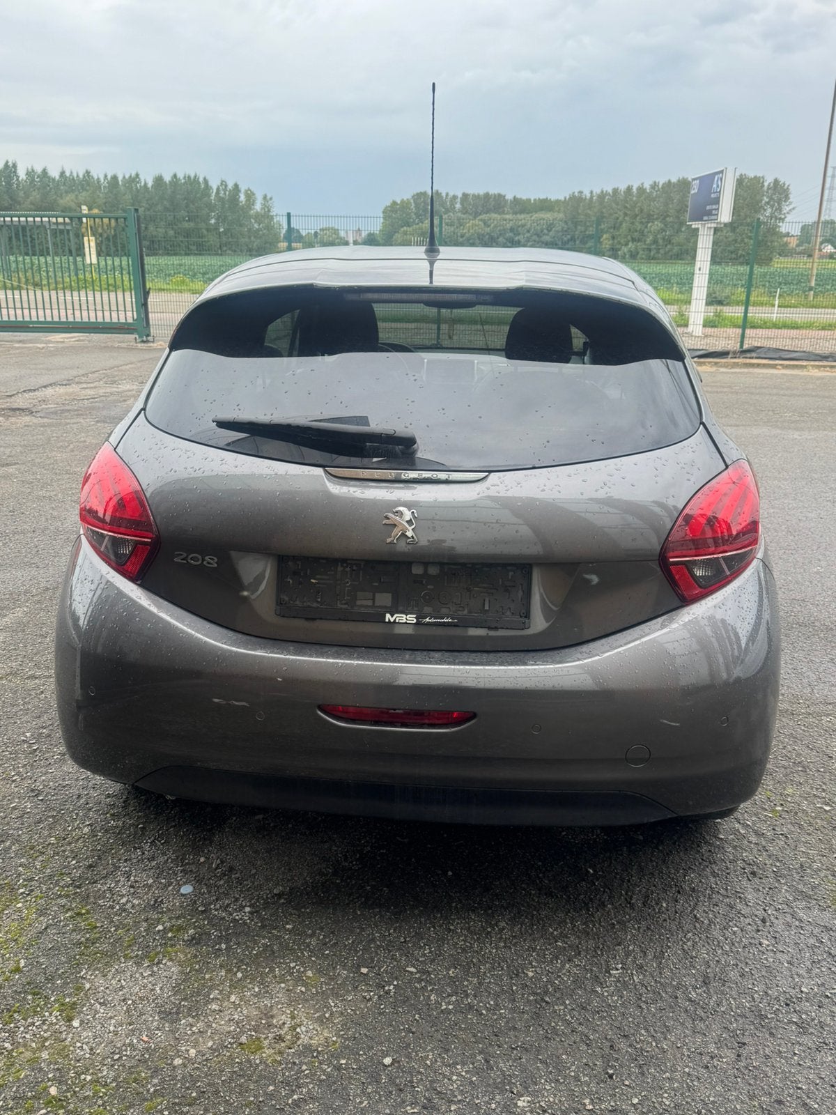 Peugeot 208 1.2 essence boite atomatique euro 6b, Argent ou Gris, Achat, Euro 6, Entreprise